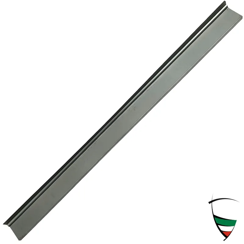 chapa rep. por debajo de la puerta izq. GT Bertone (chapa plegado)