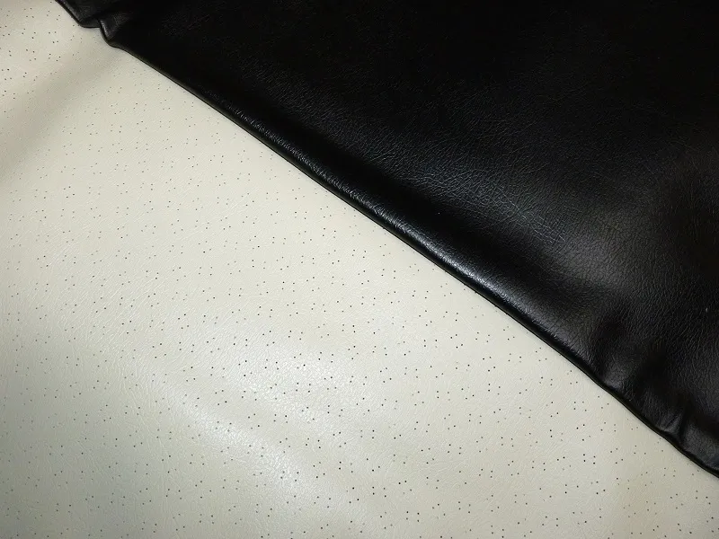 cielo de techo Giulia crema con orificio delantero negro