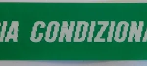 Aufkleber "Aria Condizionata" Spiegelschrift, von innen zu kleben