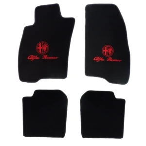 Fußmattensatz Alfa MITO 4tlg. schwarz/rotes Emblem Tuftvelour, gekettelt